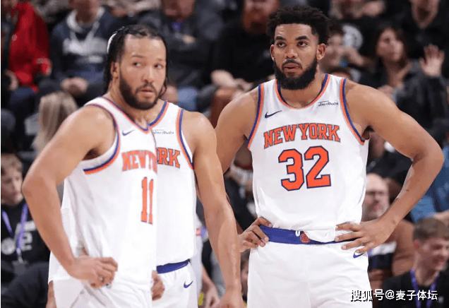 76人险胜引发争议,唐斯关键表现点燃全场! 76人险胜引发争议,唐斯关键表现点燃全场!