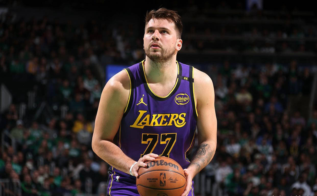 快船复出首战，东契奇状态火爆，状态爆棚成为焦点！