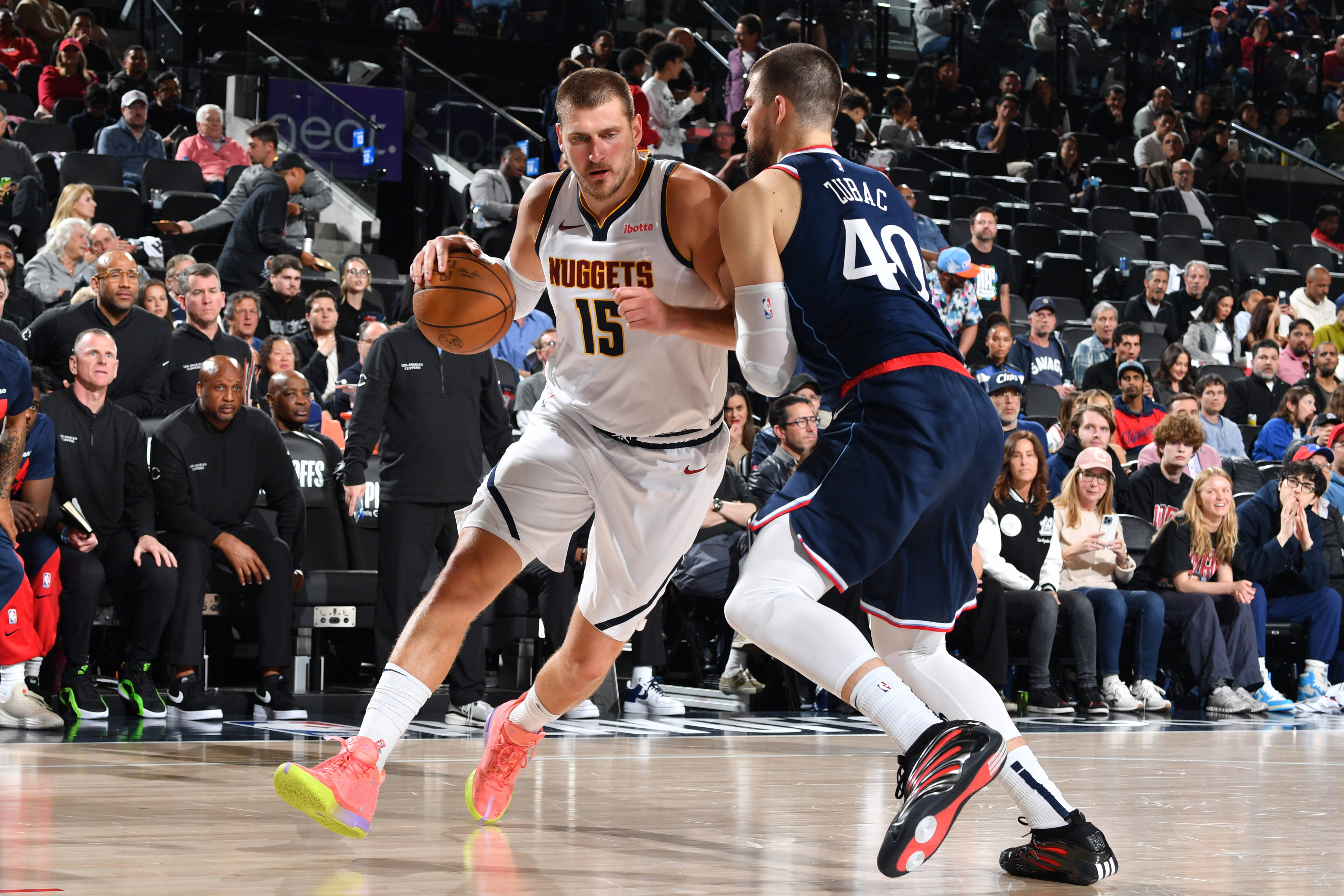 约基奇狂砍冲击季后赛分，三连败迎来新赛季高光！